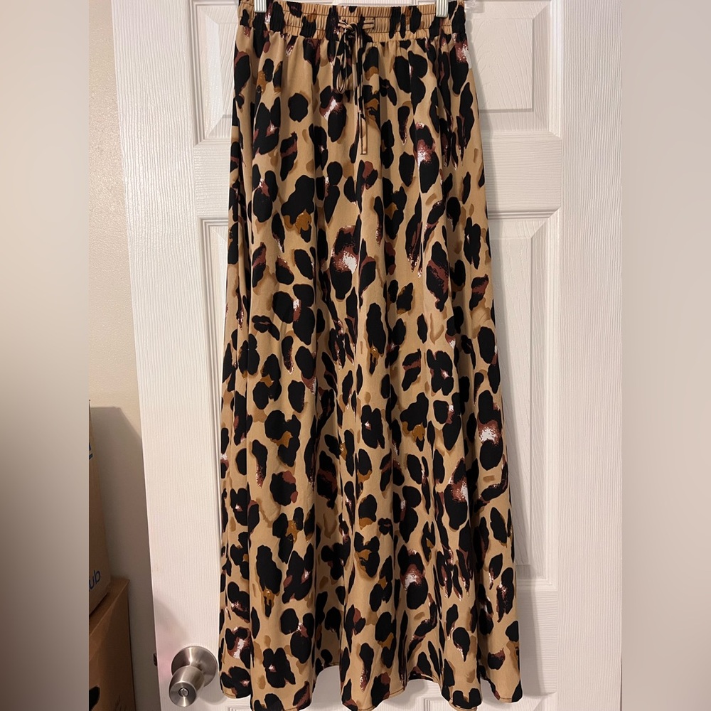 Leopard Print Elastic-Waist Maxi Skirt - Tan Black Gold like new condition small